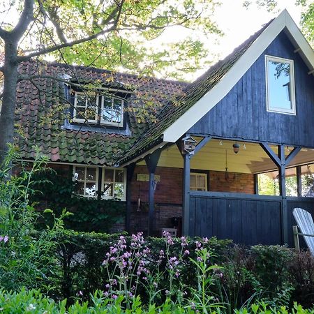 Loosan Lodges Gastenhuis Reutum ภายนอก รูปภาพ