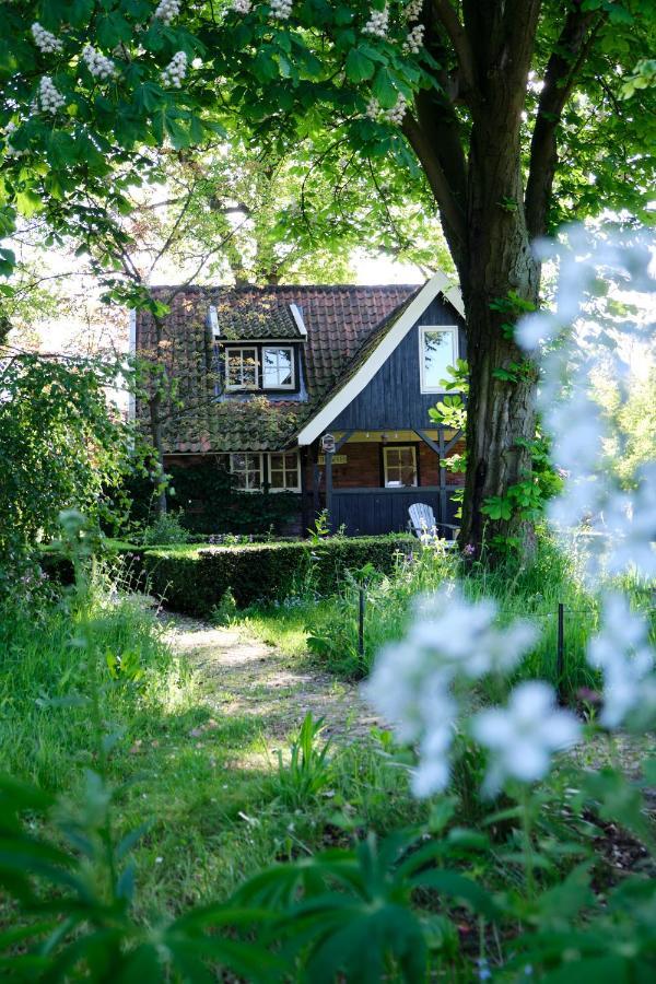 Loosan Lodges Gastenhuis Reutum ภายนอก รูปภาพ